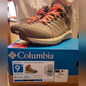 New Womens 9.5 Columbia Trailstorm Hiking Boots
